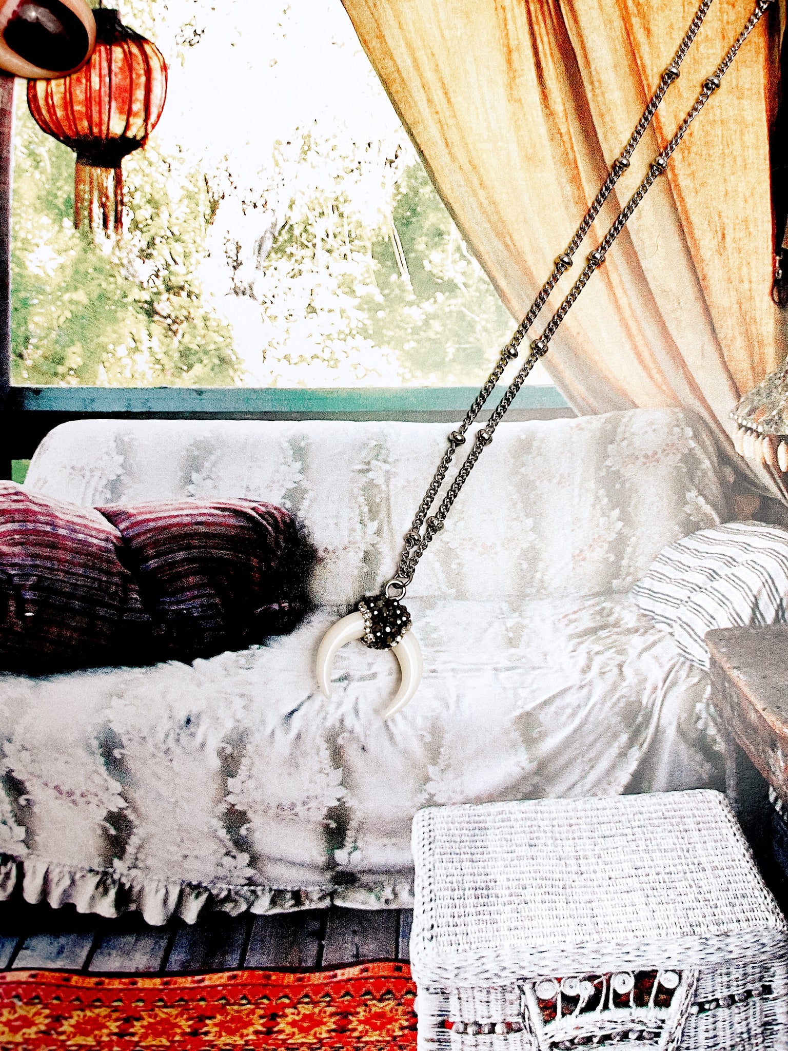 Collana Crescent Moon rock - Wanderlust Factory® ☽ Mobile Fashion Boutique 