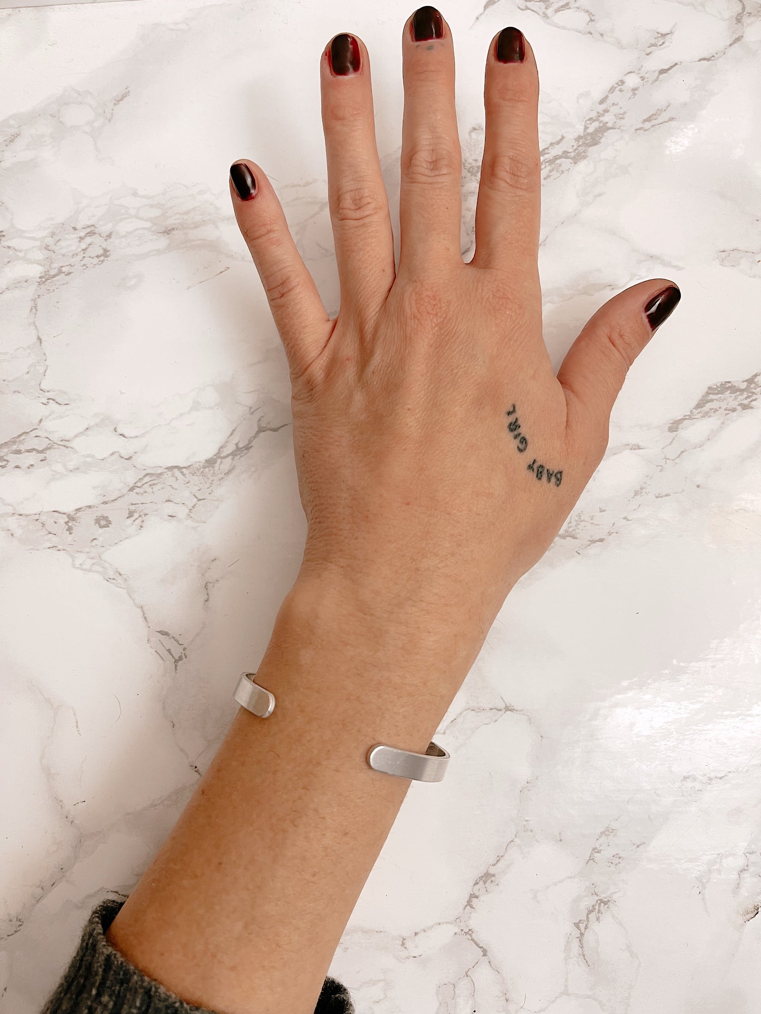 Bracciale personalizzato SLIM - font MINI - Wanderlust Factory® ☽ Mobile Fashion Boutique 