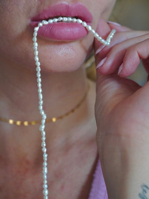 Collana choker perle di fiume 🦩 - Wanderlust Factory® ☽ Mobile Fashion Boutique 