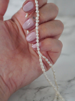 Collana choker perle di fiume 🦩 - Wanderlust Factory® ☽ Mobile Fashion Boutique 