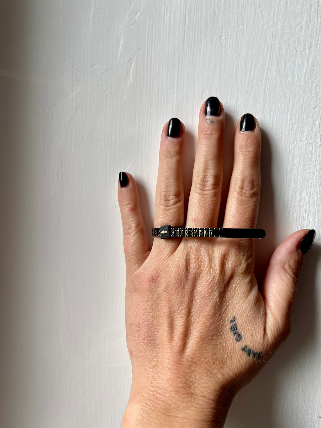 Misuratore taglia per anelli - Wanderlust Factory® ☽ Mobile Fashion Boutique 
